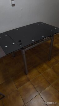 Jídelní stůl - 3