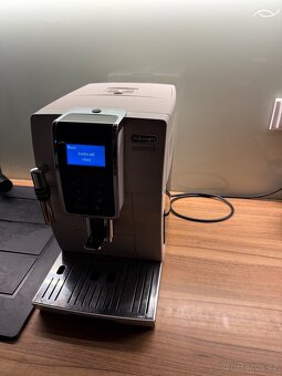 Kavovar Delonghi Dinamica - 3
