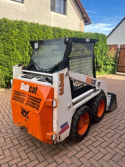 Smykový nakladač Bobcat 543 - 3
