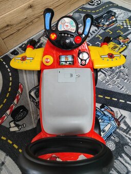 Hračky (svítící, hrající letadýlko) - 3