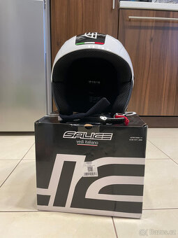 Nová závodní lyžařská helma - 3