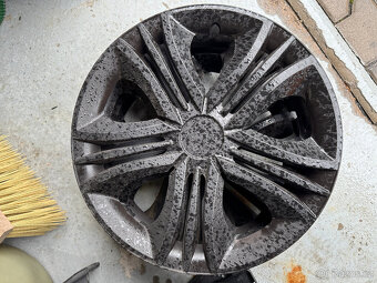 Hyundai iX35 - kola 16" - 6,5 J x 16 ET45 - 3