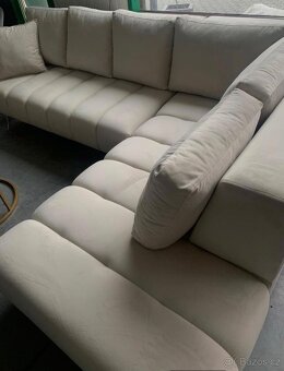 Luxusní sametová rohová sedačka – TOP stav jako nová ✨ - 3