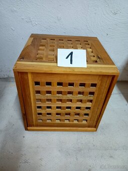 Prodám 4 x hezké lavičky-skřínky-stolky - 3