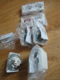 Vypínače ,zásuvka - 3