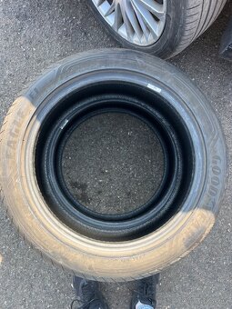 215/50R18 - 3