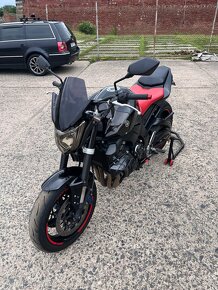 Yamaha FZ1 - 3