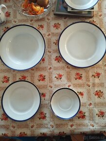 Porcelánový talíře zdobené pravím zlatem - 3