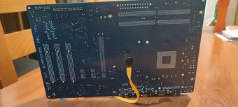 Deska Gigabyte GA 8I945 PLGE-RH - 3