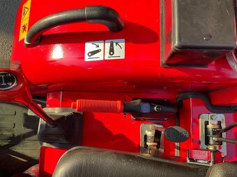 Traktor DF 304 G2, 1550 kg, 30 koní - 3
