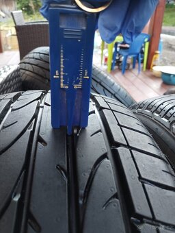 Bridgestone Dueler Sport 215/60 R16 96H - 3