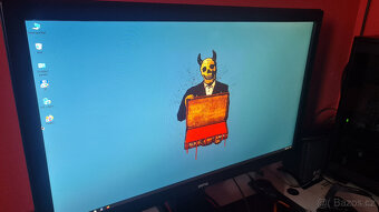 PC + monitor + klávesnice + myš + IN WIN 301 - 3