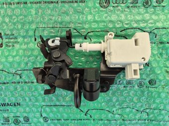 Škoda Fabia I západka zámku kufru - 3