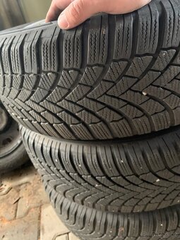 Zimní pneumatiky 205/55 R16, plechové VW - 3