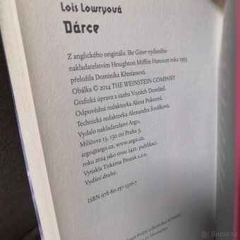 Dárce (Lois Lowry) filmový přebal 2. vydání - 3