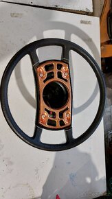 Mercedes w107 volant - 3