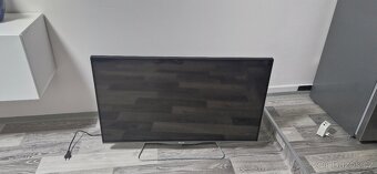 Prodám televizor Philips 42PFL5008K/12 – funkční Full HD LED - 3