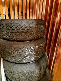 Prodám zimní pneu Kormorán na al. kolech r.16 Dezent - 3