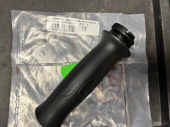 NOVÉ RUKOJETI JAWA - 3