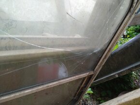 hliníková okna z vlaku 98x123cm - skla prasklá - 3