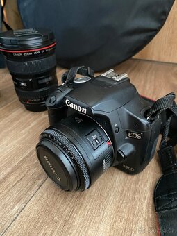 Set fotoaparátu Canon s objektivy a příslušenstvím - 3