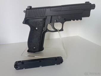 Sig Sauer P226 CO2 blowback airguns - 3