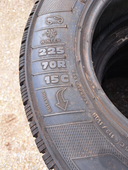 225/70 R 15C - 3