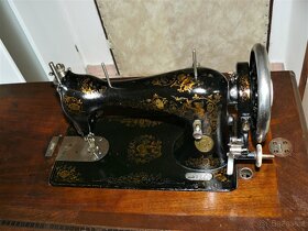 Šicí stroj historický SINGER v.č. 413990,  rok výroby: 1870 - 3
