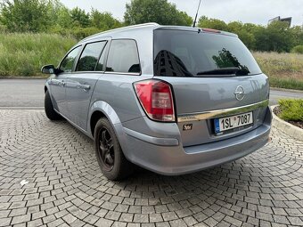 Opel Astra Caravan - kombi,1.6 benzin,85kw,2010 - 3