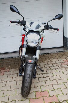 Ducati Monster 796 - 3