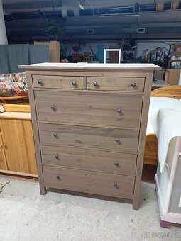 Prodám hezkou komodu IKEA HEMNES z masivu - 3