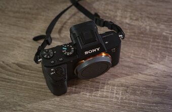 Sony A7 II (full-frame bezzrcadlovka) - 3