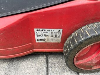 Prodám elektrickou sekačku MTD 38-12E - 3
