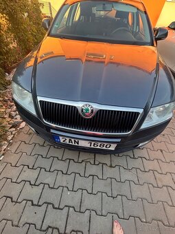 Škoda Octavia 1.6 MPI, benzín, r. 2011, STK 03/2027, zimní i - 3