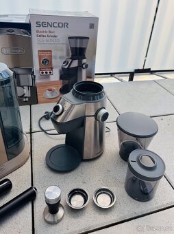 PÁKOVÝ KÁVOVAR DELONGHI + MLÝNEK NA KAFE - 3