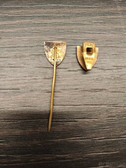 NS - Národní souručenství / Protektorát 2x odznak - 3