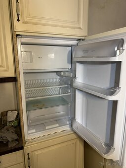 Vestavena lednice Ariston Hotpoint - 3