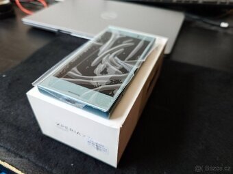 Prodam sbirku chytrych telefonu Sony Xperia - 3