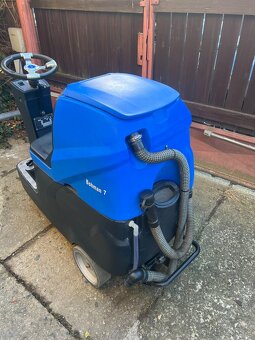 Podlahový mycí stroj Bohman 7 BR 56 sedící - 3