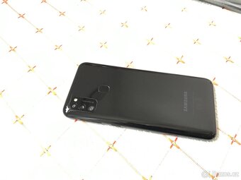 Samsung M21 - 3