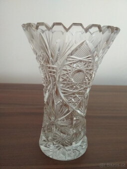 skleněná broušená vázička - 3