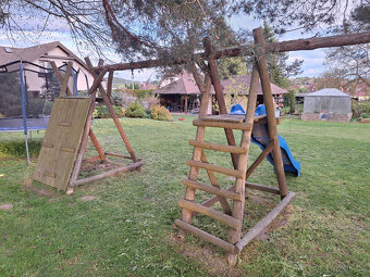 Dětské hřiště, houpačka, skluzavka - 3