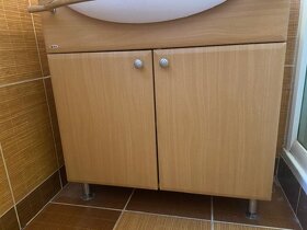 Koupelnová skříňka s umyvadlem - 3