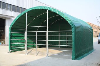 Plachtový přístřešek pro zvířata 6m x 6m - 750g/m2 - 3