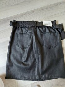 Sukně černá lesk kůže vel. 40 - 3
