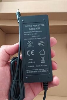 Kovový 15,6" i9-10980HK / 64GB / 2TB M.2 NVM / 2TB SSD - 3