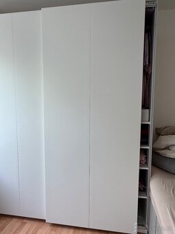 Dvě skříně - 3