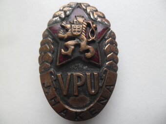 odznak-VPU -Vojensko politické učiliště J. HAKENA - 3