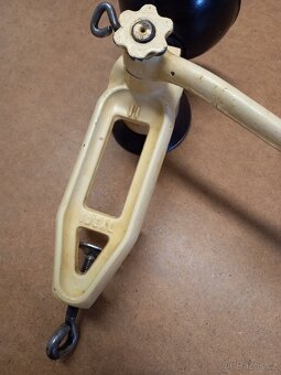 Historický mlýnek na mák - 3