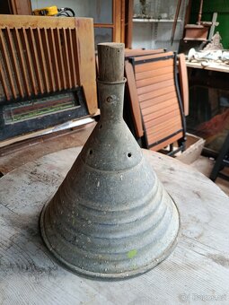 Stará plnička peří - trychtýř na polštáře a peřiny - 3